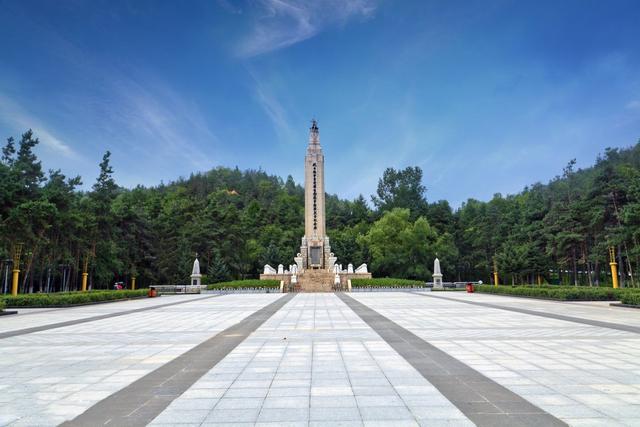 牡丹江市北山烈士纪念碑设计始末